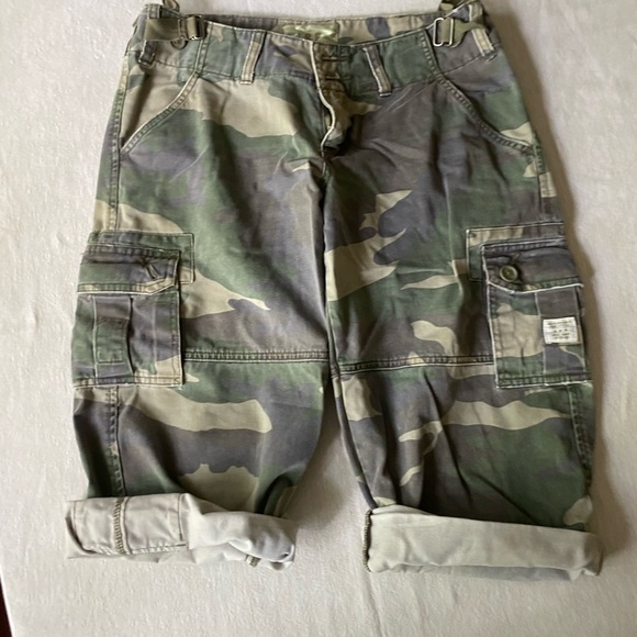 Y2K Abercrombie & Fitch Green Camouflage Cargo Shorts - Picture 3 of 8